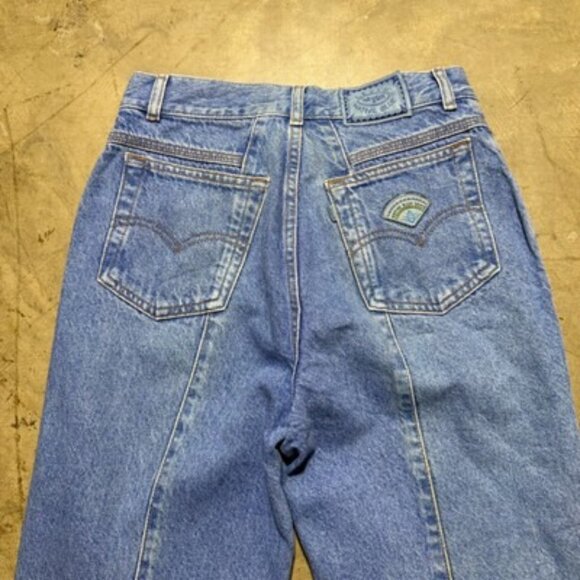Vintage 90s Levi’s Native Blue High Waist Taper Light Wash Denim Jeans Size 9 Jr - Picture 11 of 14